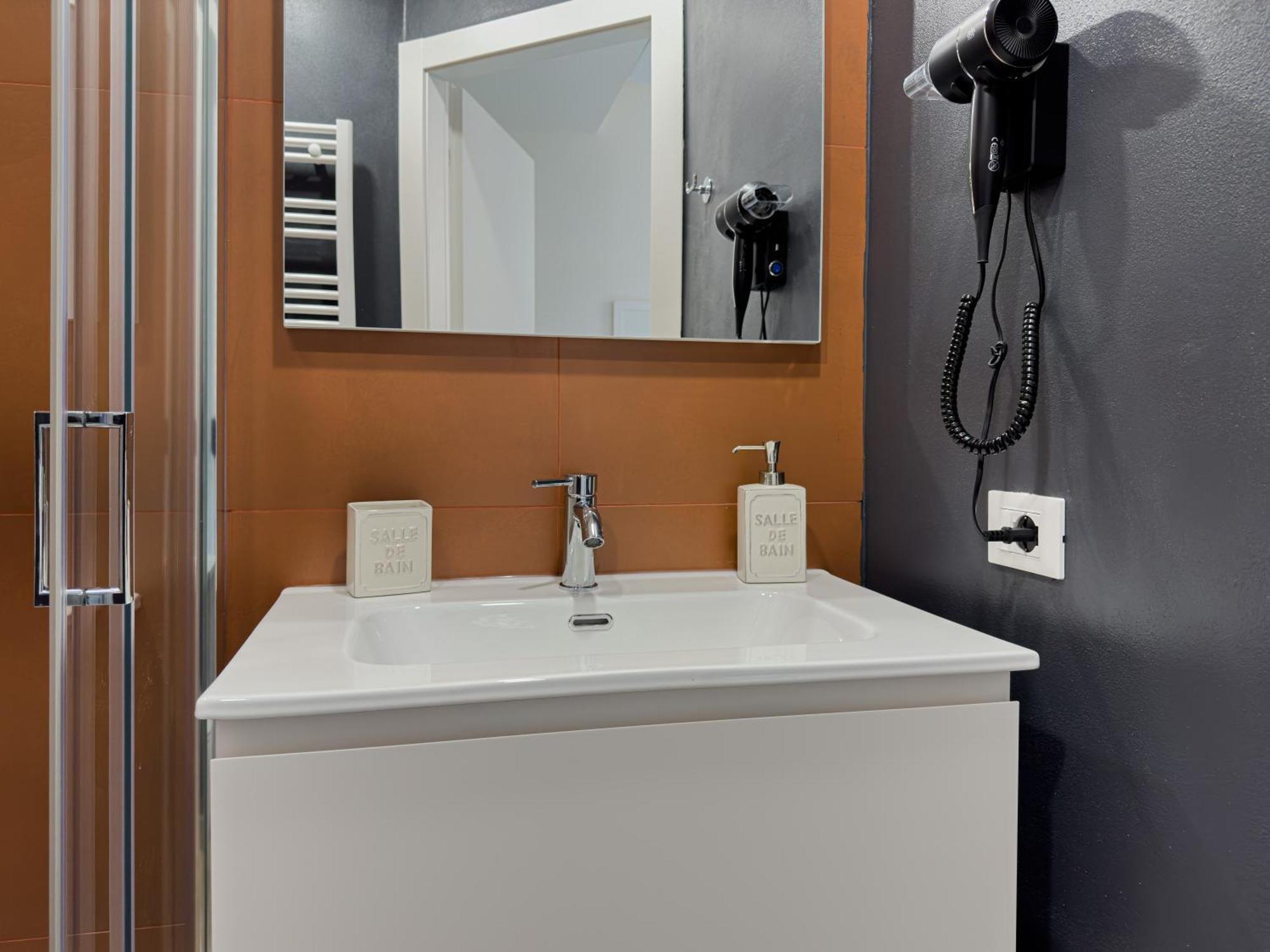 Realkasa Galliera Home & Suites Bologna Buitenkant foto